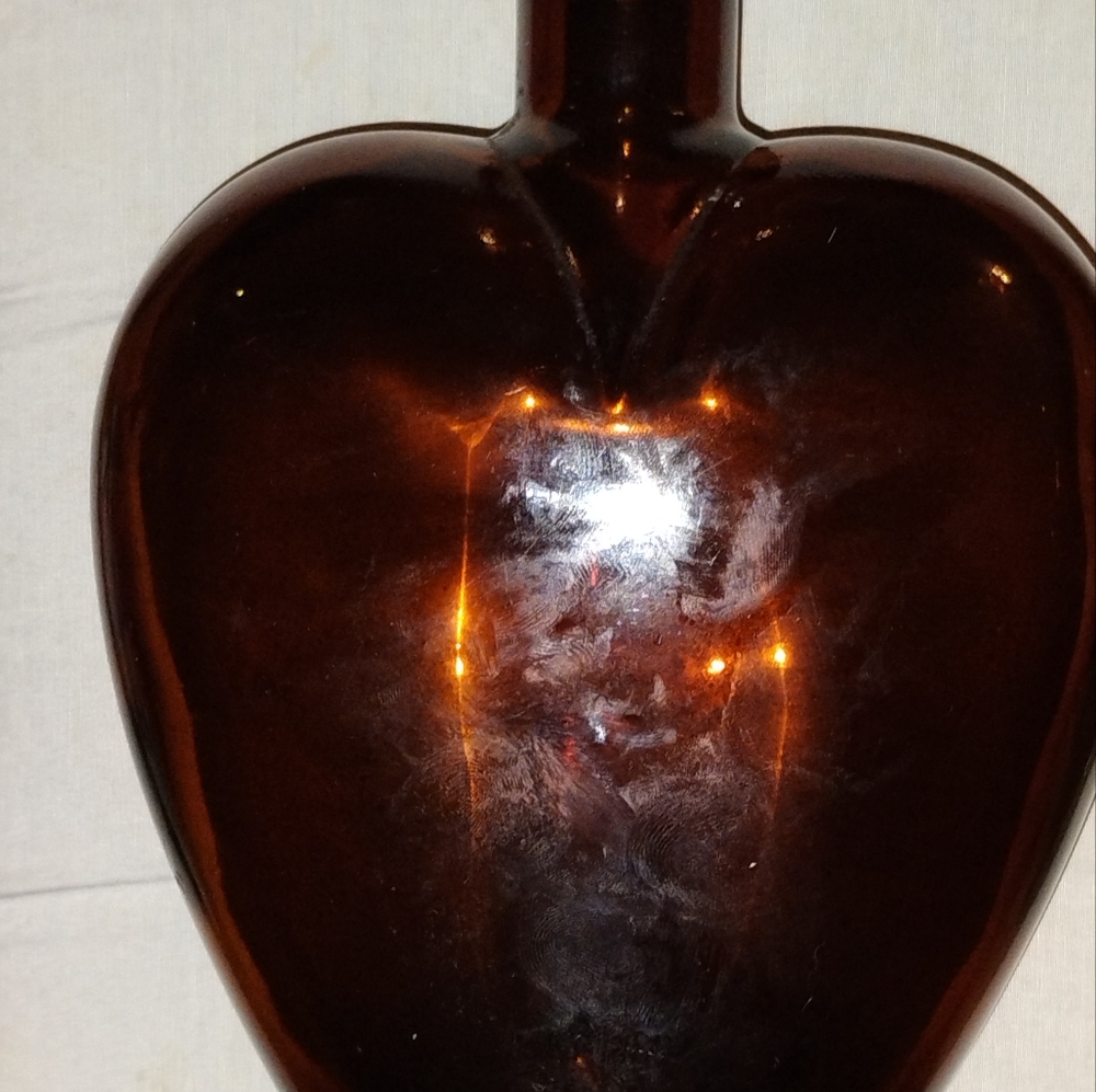 ***ANTIQUE, PAUL MASON, HEART SHAPED, EMPTY  SHERRY LIQUOR BOTTLE***